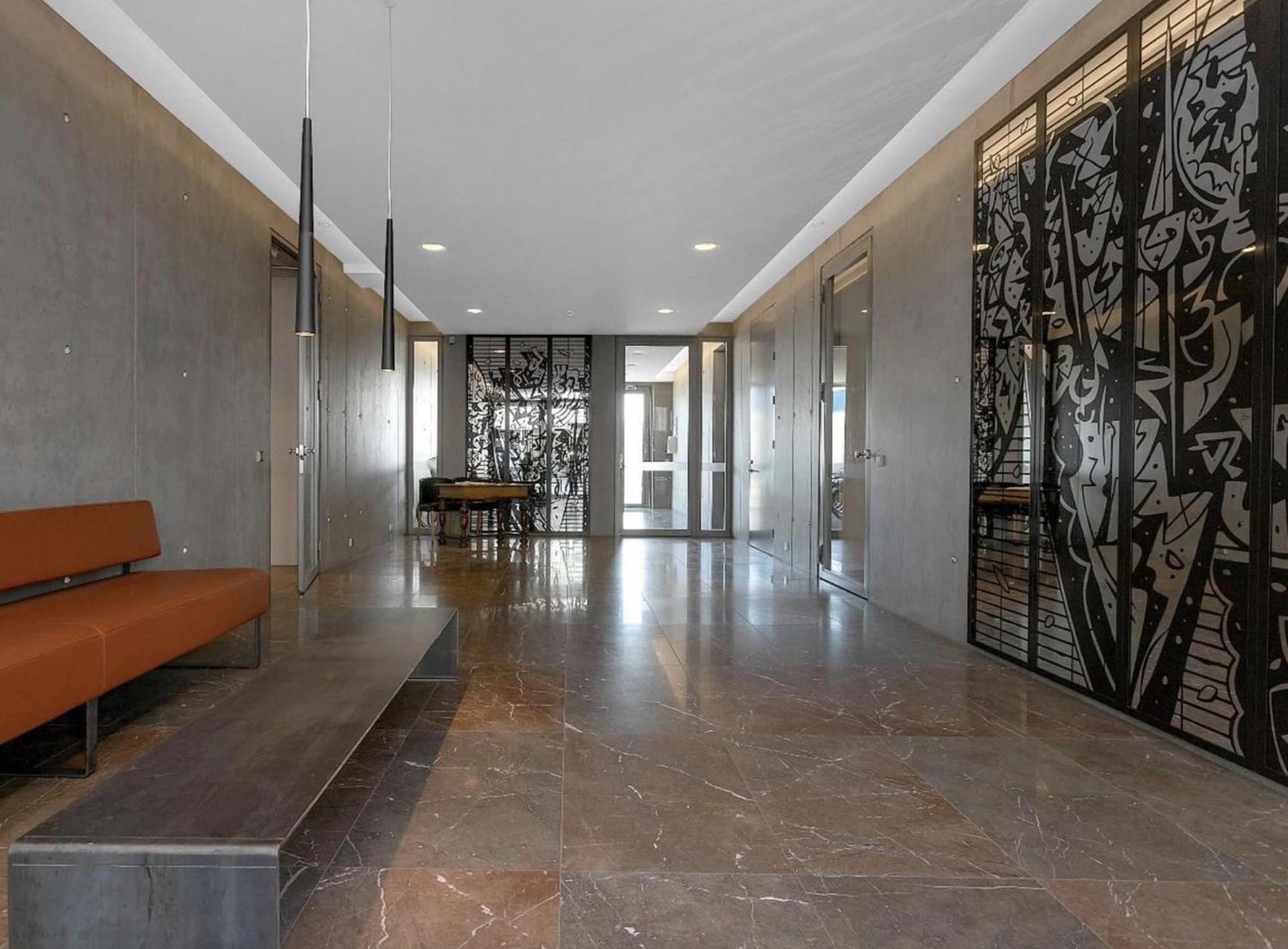 Luxury Condo, Ocean & Mountain Views, Center