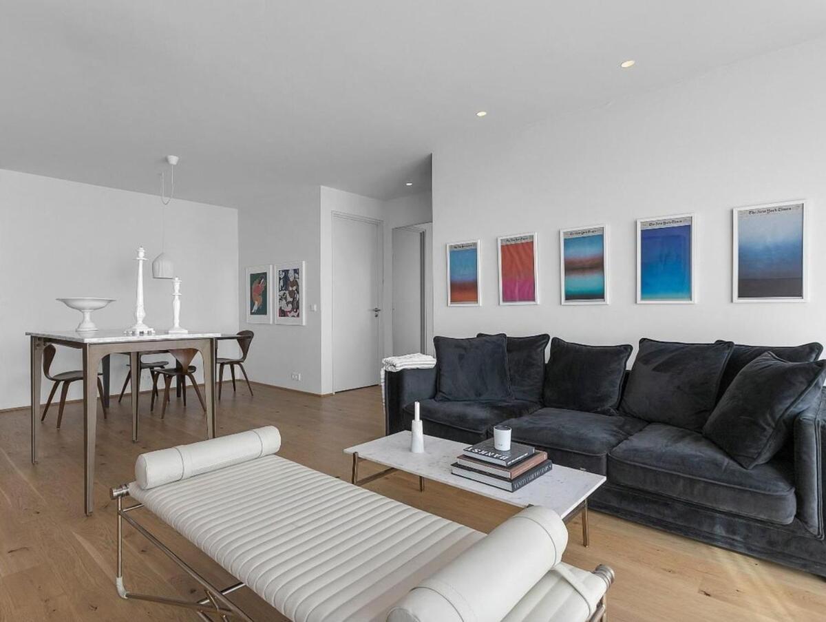 Apartment Luxury Condo, Ocean & Mountain Views, Center