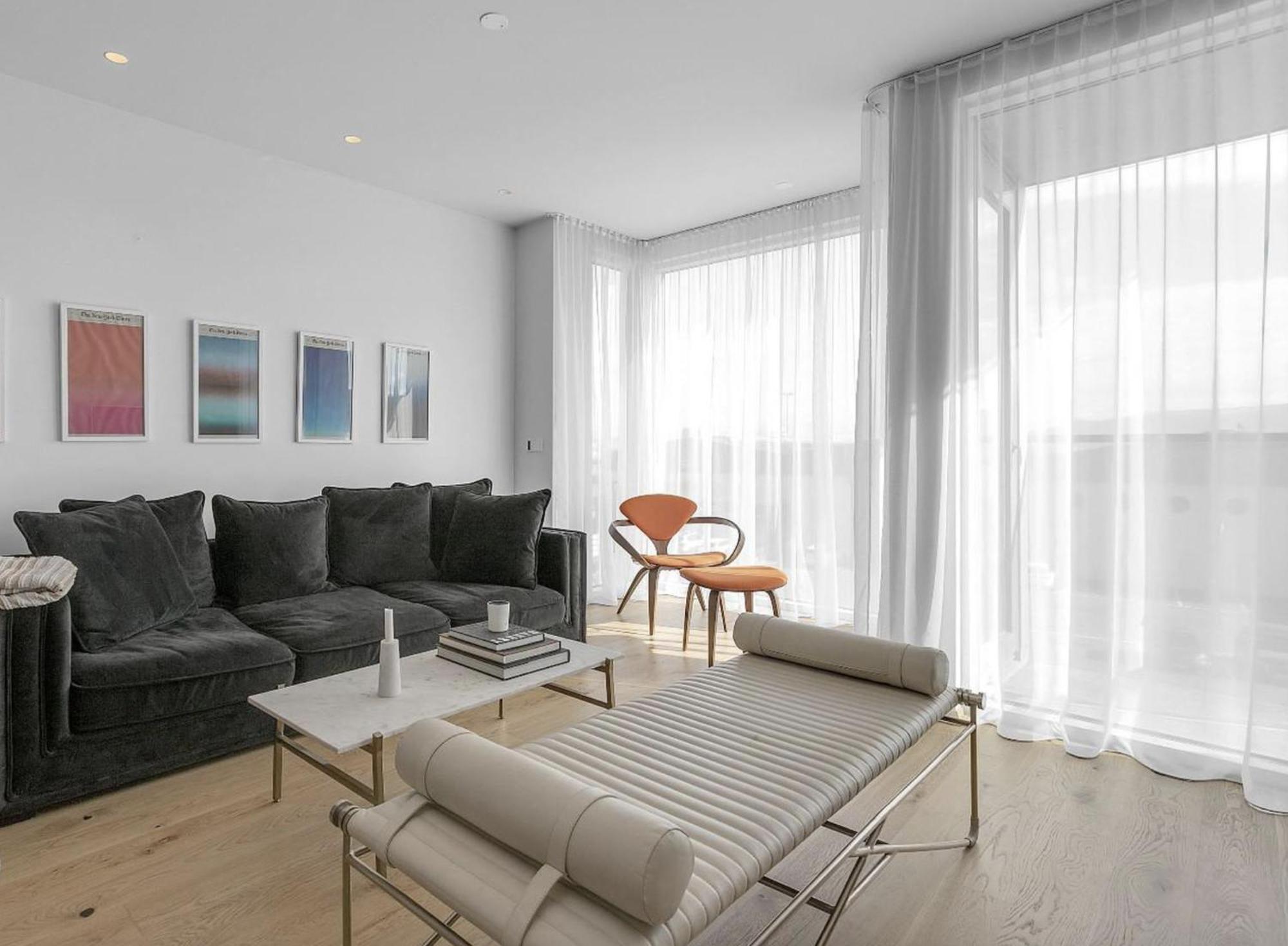 Lejlighed Luxury Condo, Ocean & Mountain Views, Center Reykjavík